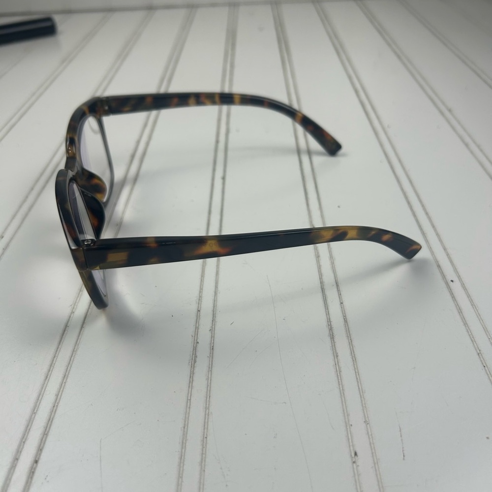 Peepers Tortoise Rectangular Eyeglasses Women’s C… - image 3